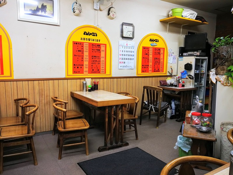 04テーブル席.jpg 04テーブル席