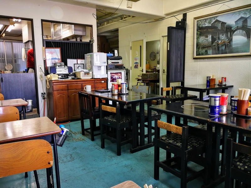 04テーブル席.jpg 04テーブル席