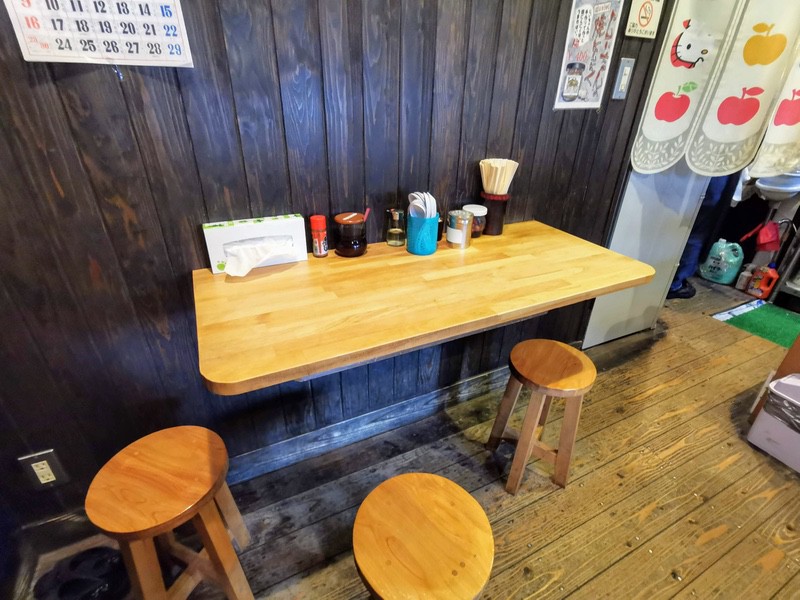 06カウンター席