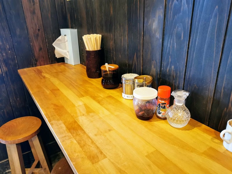 05カウンター席