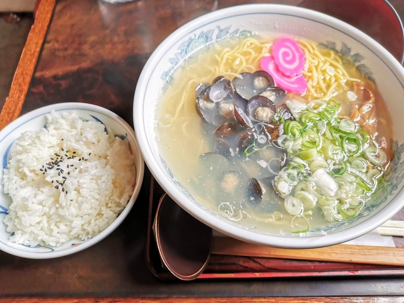 10しじみラーメンとご飯.jpg 10しじみラーメンとご飯