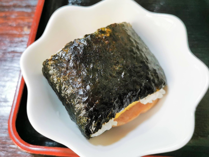 12ポークたまごおにぎり.jpg 12ポークたまごおにぎり