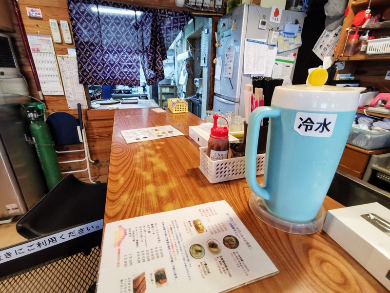 06カウンター席.jpg 06カウンター席