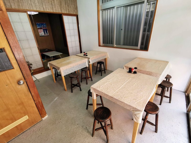 03テーブル席