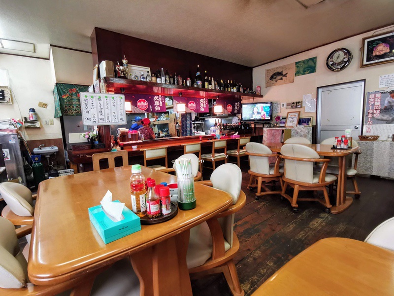 02テーブル席.jpg 02テーブル席