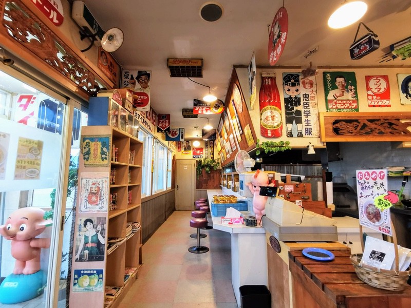 07カウンター席.jpg 07カウンター席