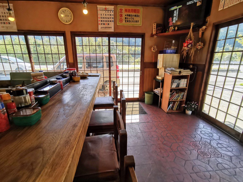 02店内.jpg 02店内