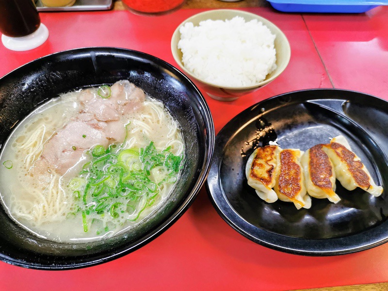 09ラーメン定食.jpg 09ラーメン定食