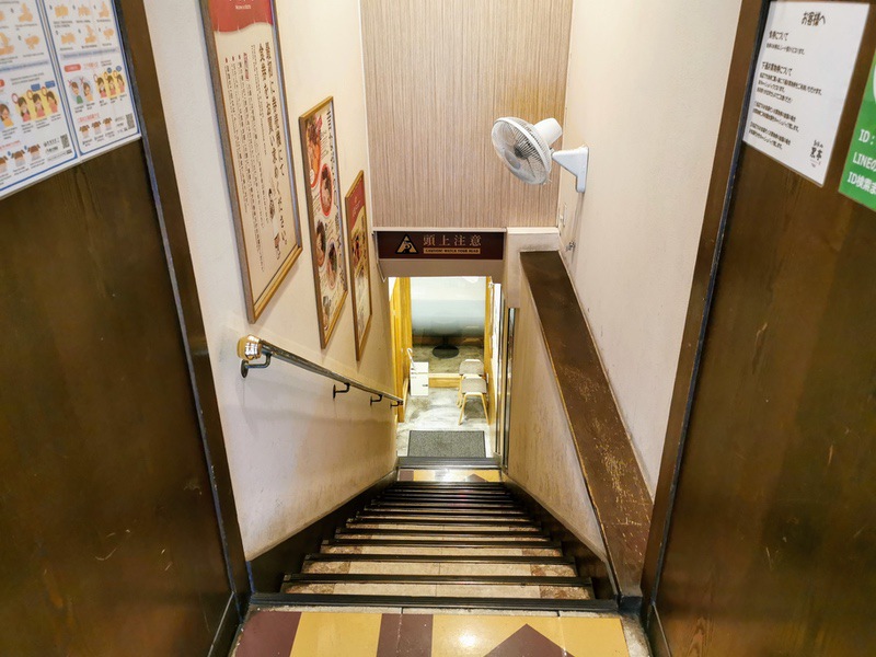 02階段.jpg 02階段