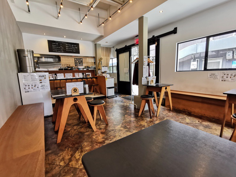 03店内.jpg 03店内