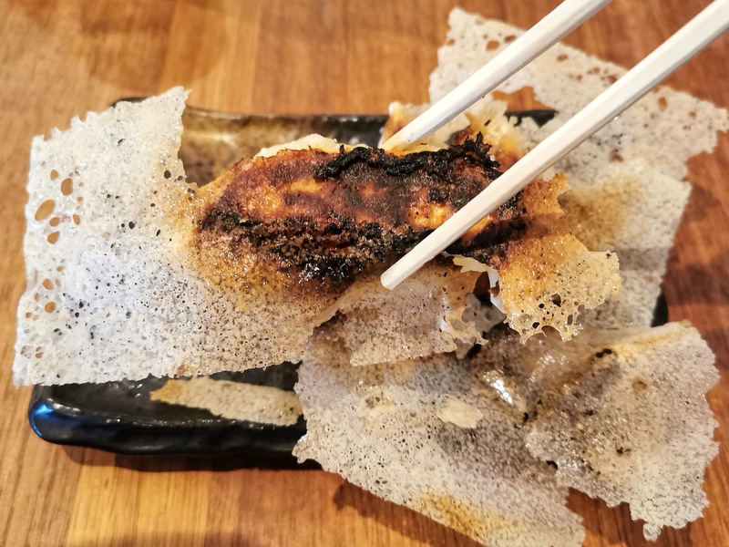 16餃子リフトアップ