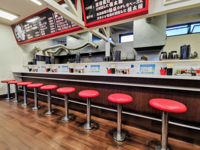 07カウンター席.jpg 07カウンター席