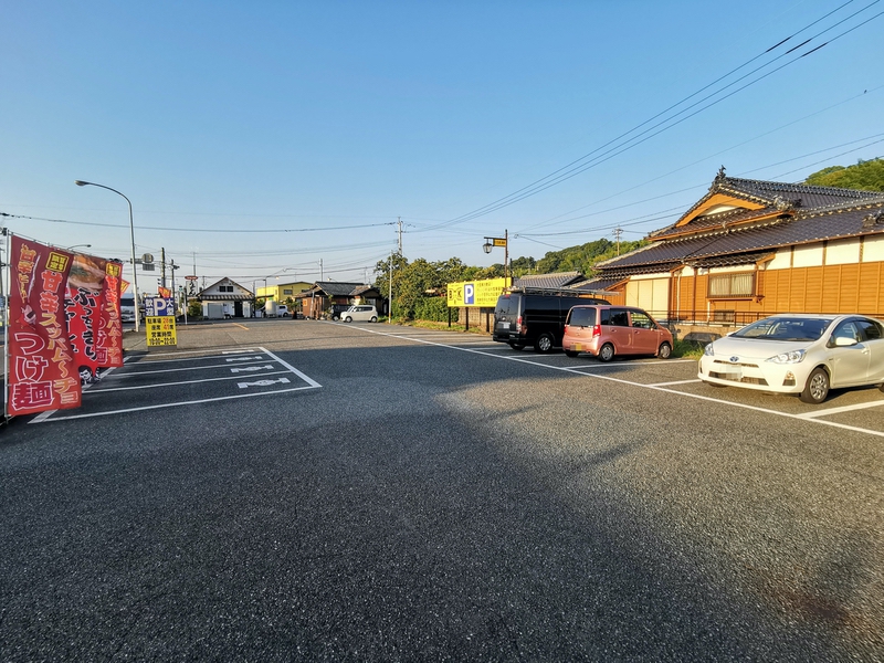 03駐車場.jpg 03駐車場