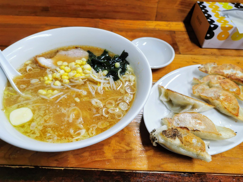 07みそバターラーメンとギョーザ.jpg 07みそバターラーメンとギョーザ