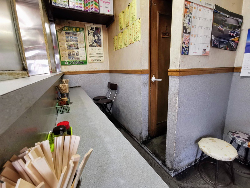 02カウンター席