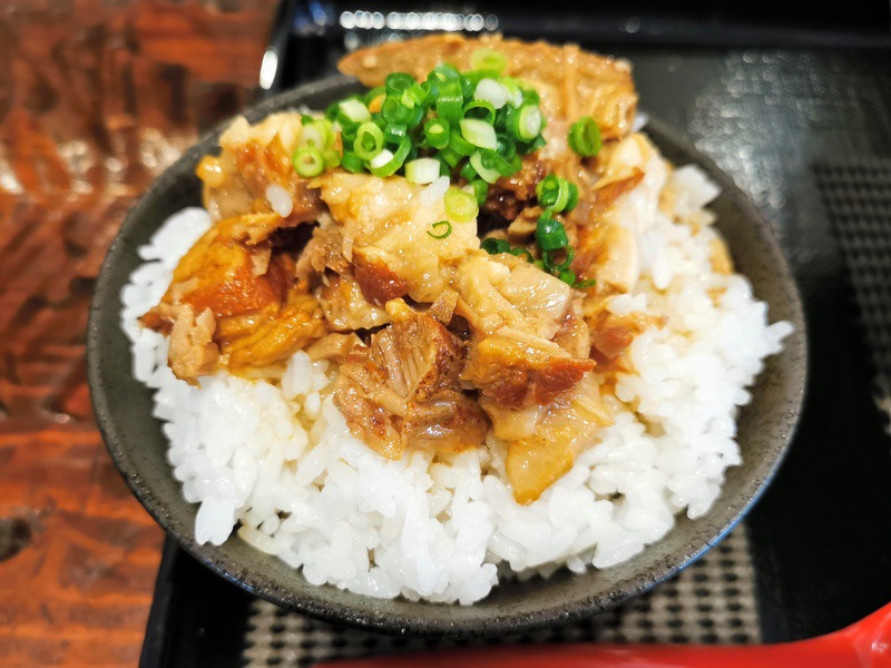 11ミニチャーシュー丼.jpg 11ミニチャーシュー丼