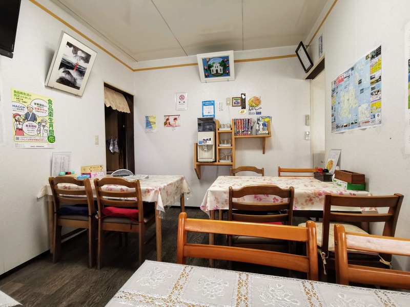 03テーブル席.jpg 03テーブル席