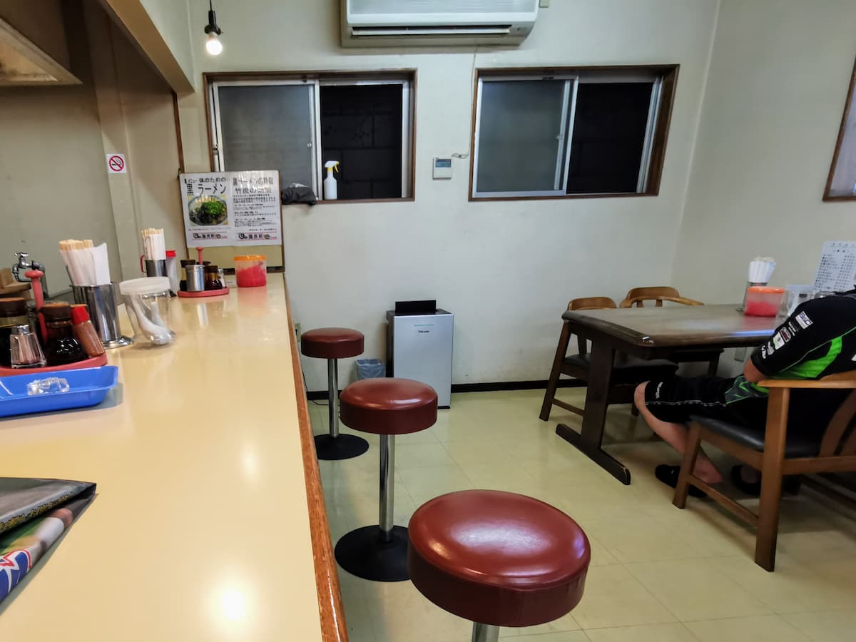 03テーブル席