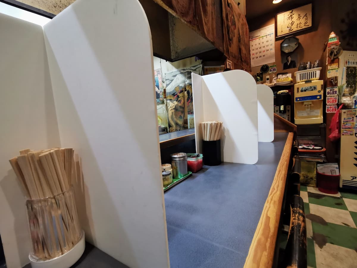 03カウンター席.jpg 03カウンター席