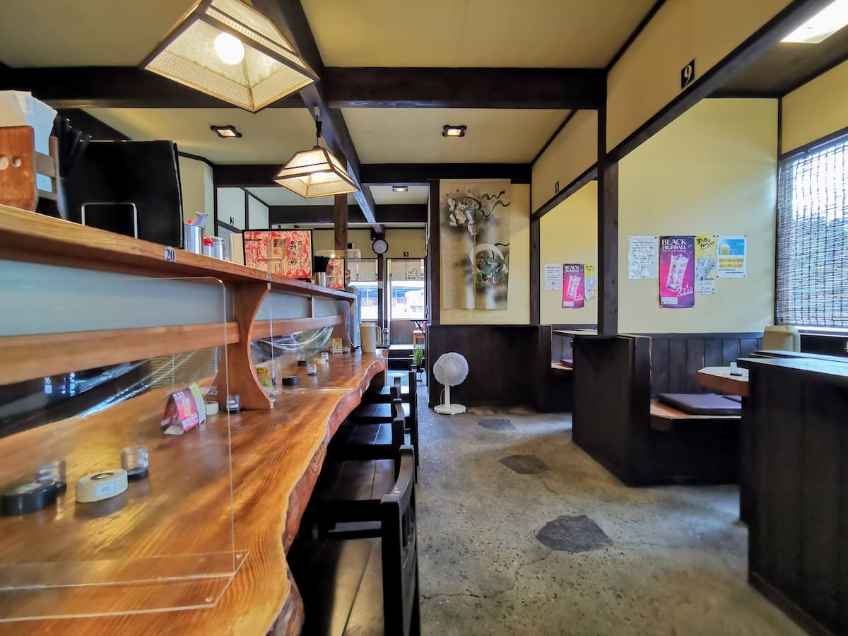 06テーブル席.jpg 06テーブル席