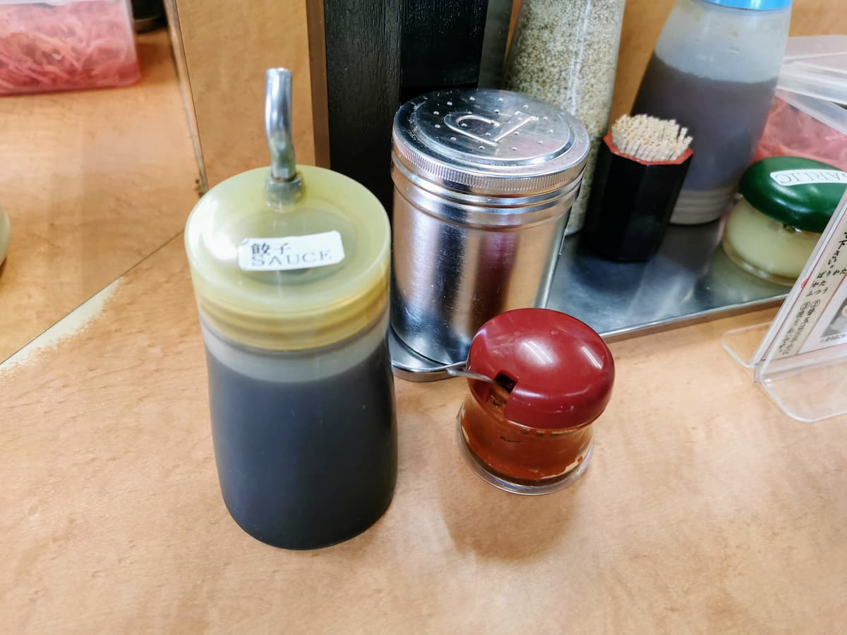 13餃子のタレと辛味噌.jpg 13餃子のタレと辛味噌