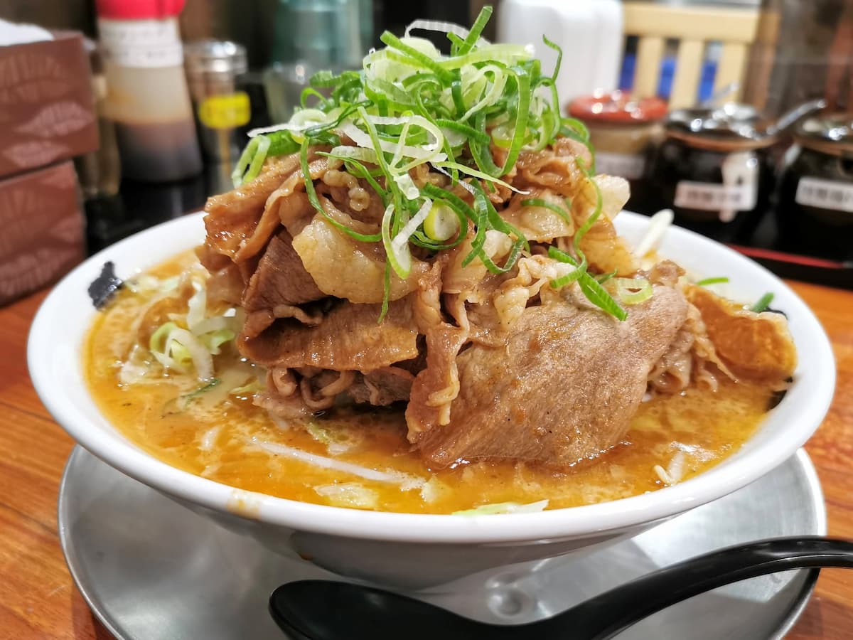 19肉盛りラーメン2倍.jpg 19肉盛りラーメン2倍