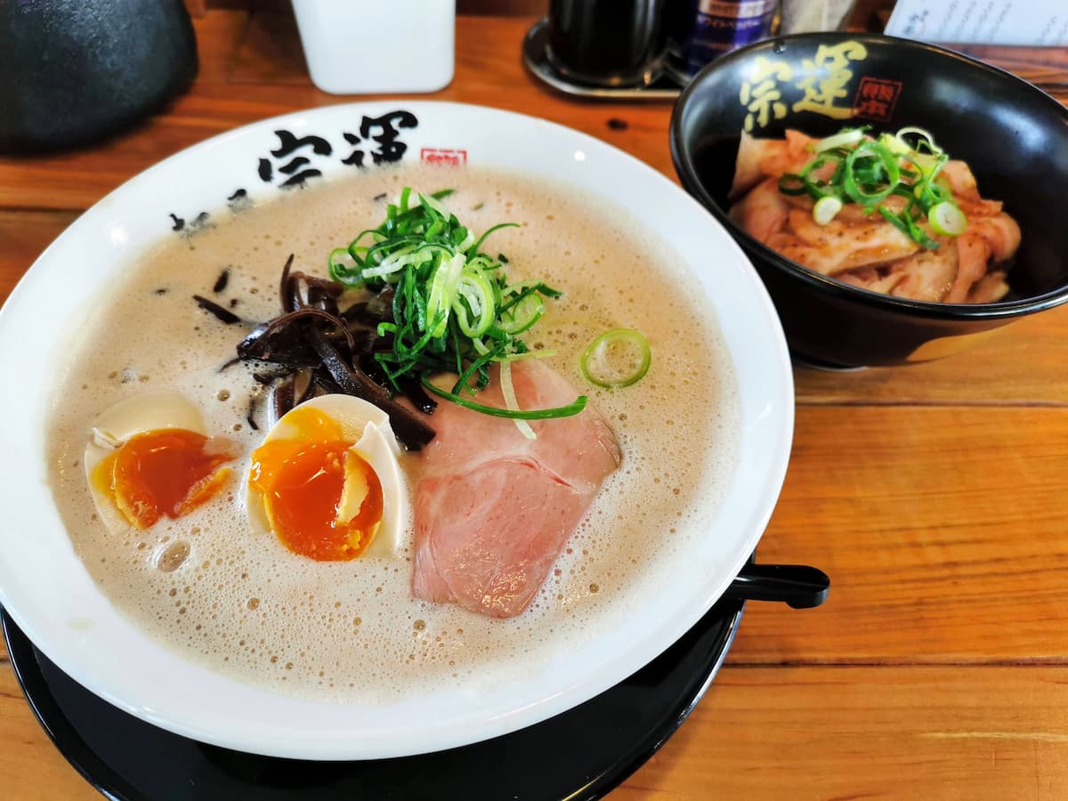 12濃厚豚骨レアチャーシュー丼セット.jpg 12濃厚豚骨レアチャーシュー丼セット