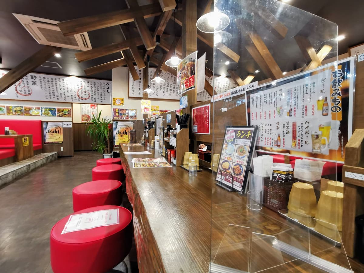 04カウンター席.jpg 04カウンター席