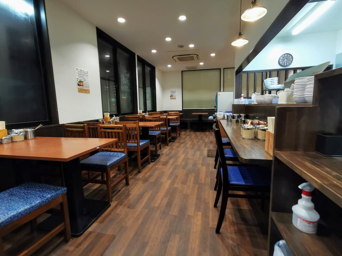 10テーブル席.jpg 10テーブル席