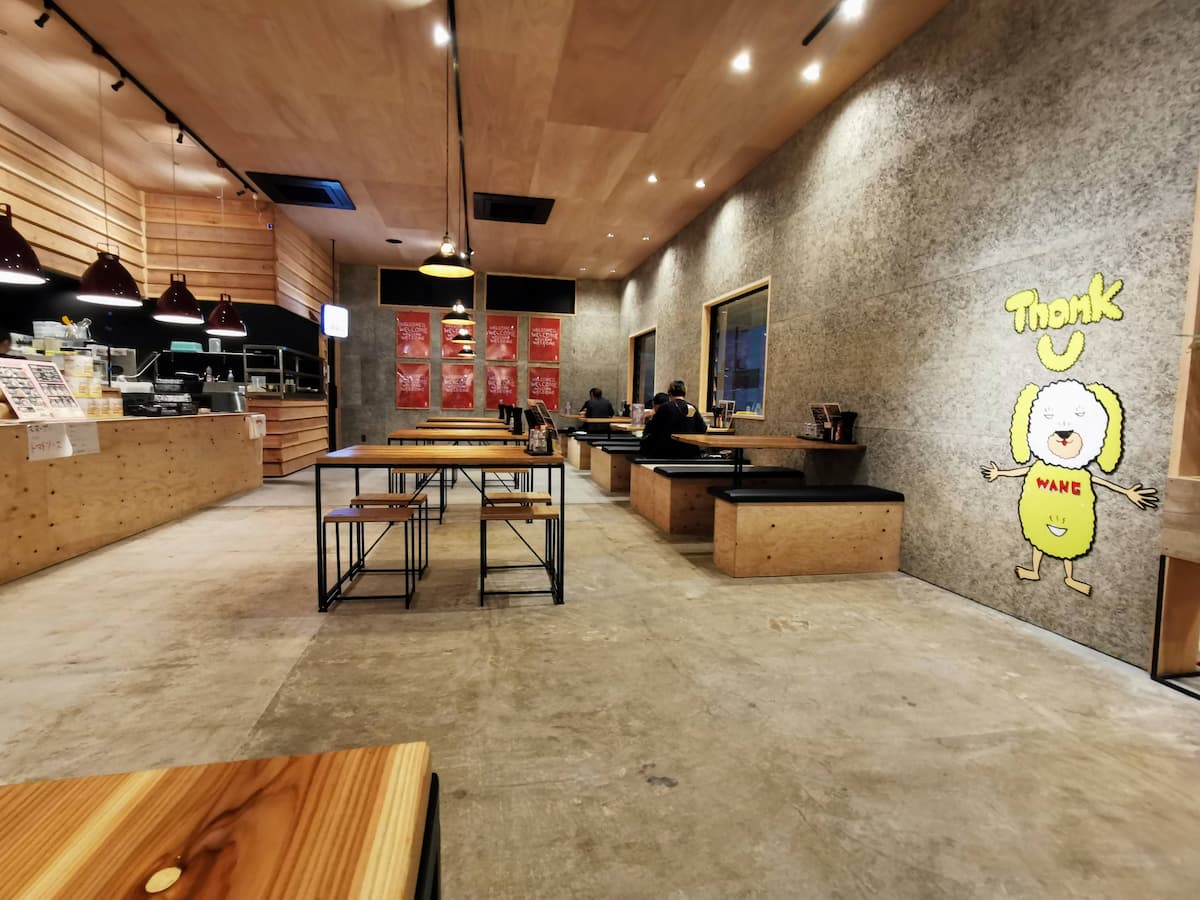 04テーブル席.jpg 04テーブル席