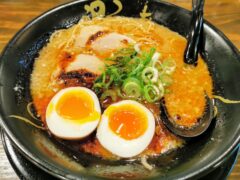 ろくの家熊本二本木店｜熊本県熊本市｜肉六黒ラーメン