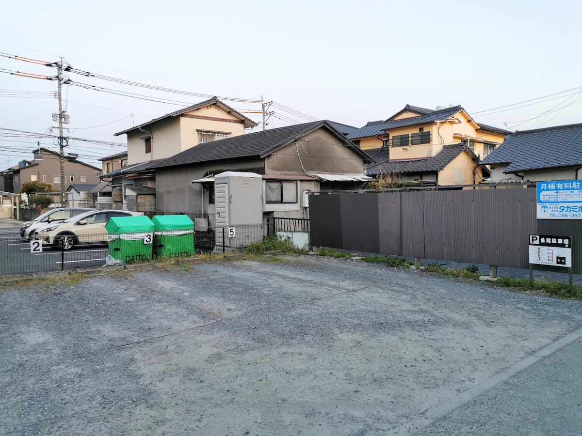 02駐車場.jpg 02駐車場