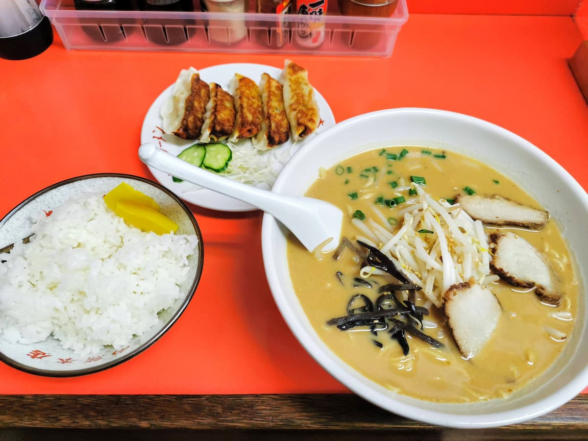 11みそラーメン定食.jpg 11みそラーメン定食