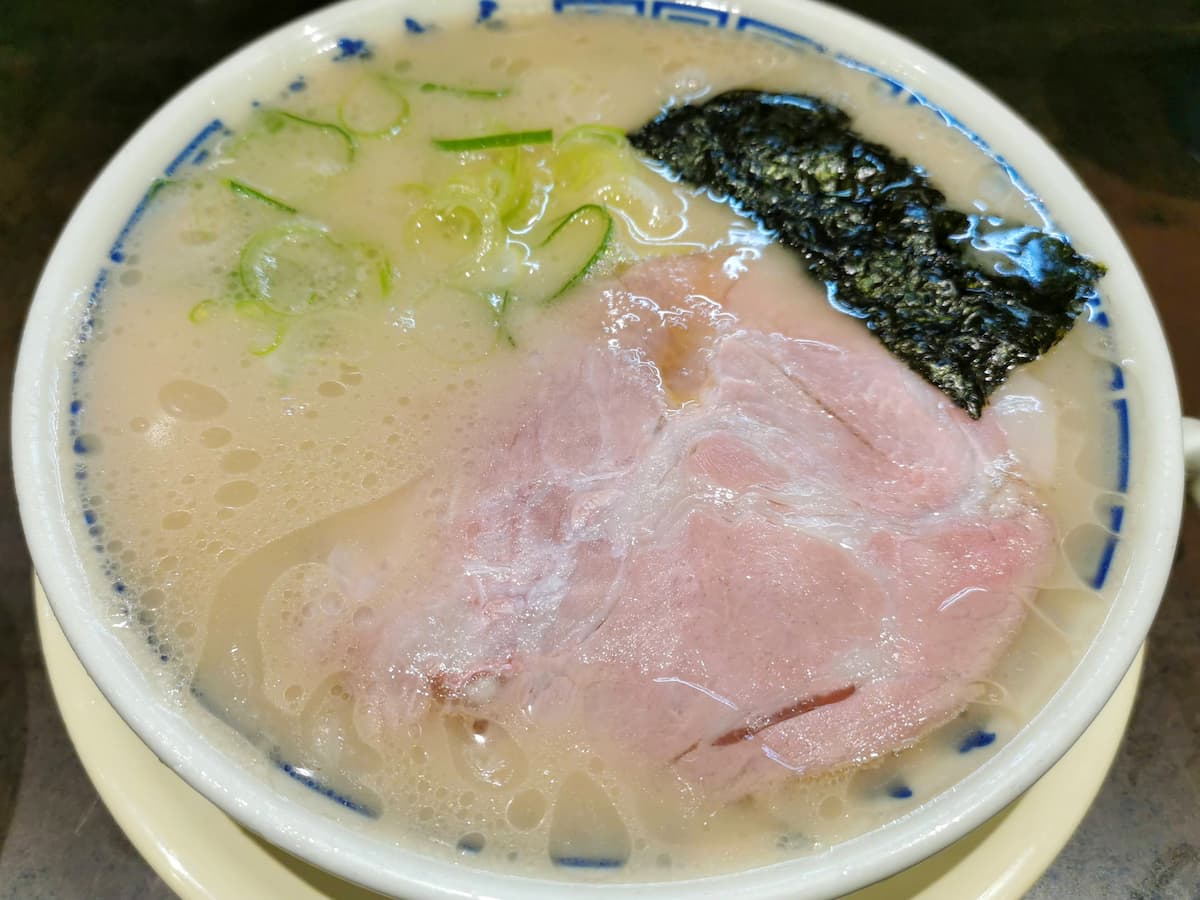 10豚骨ラーメン.jpg 10豚骨ラーメン