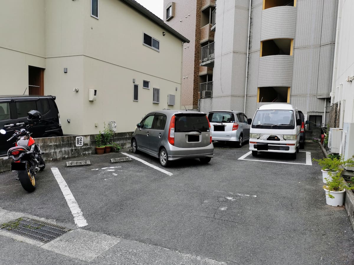 02駐車場.jpg 02駐車場