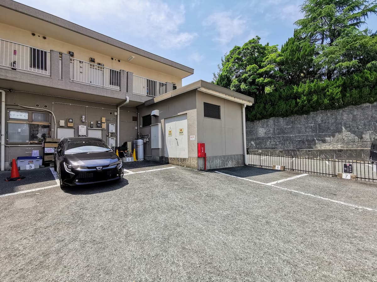 03駐車場.jpg 03駐車場