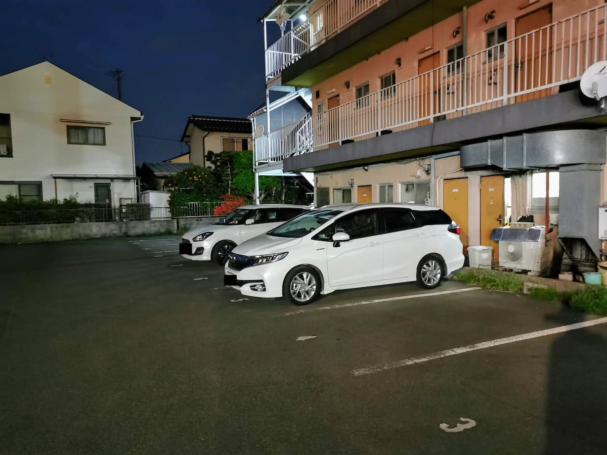 03駐車場.jpg 03駐車場