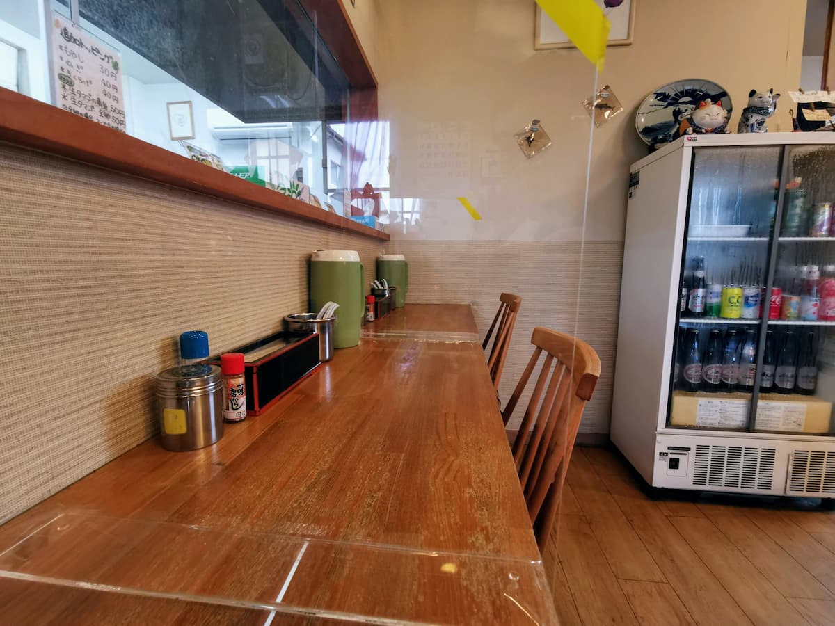 03カウンター席.jpg 03カウンター席