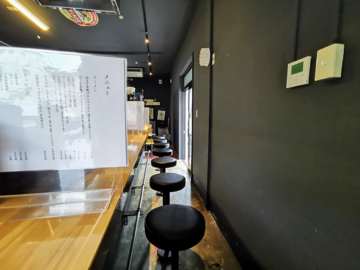 03カウンター席