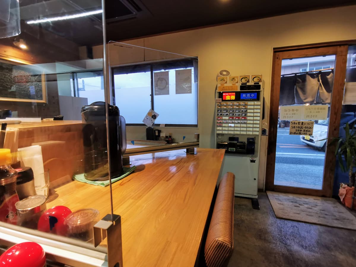 05カウンター席.jpg 05カウンター席