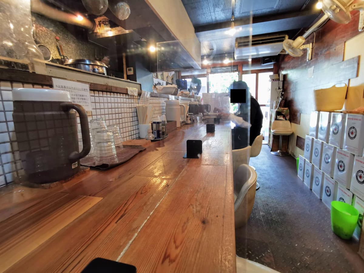 06カウンター席.jpg 06カウンター席