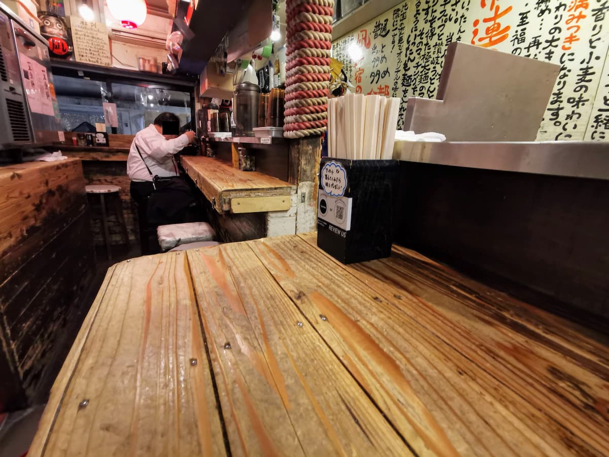 06カウンター席.jpg 06カウンター席