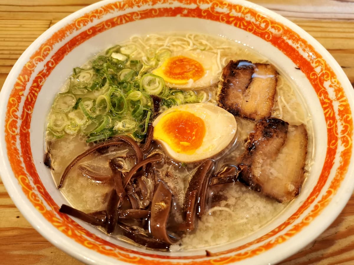 10博多ラーメン煮玉子.jpg 10博多ラーメン煮玉子