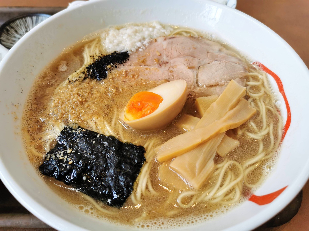 16豚醤麺