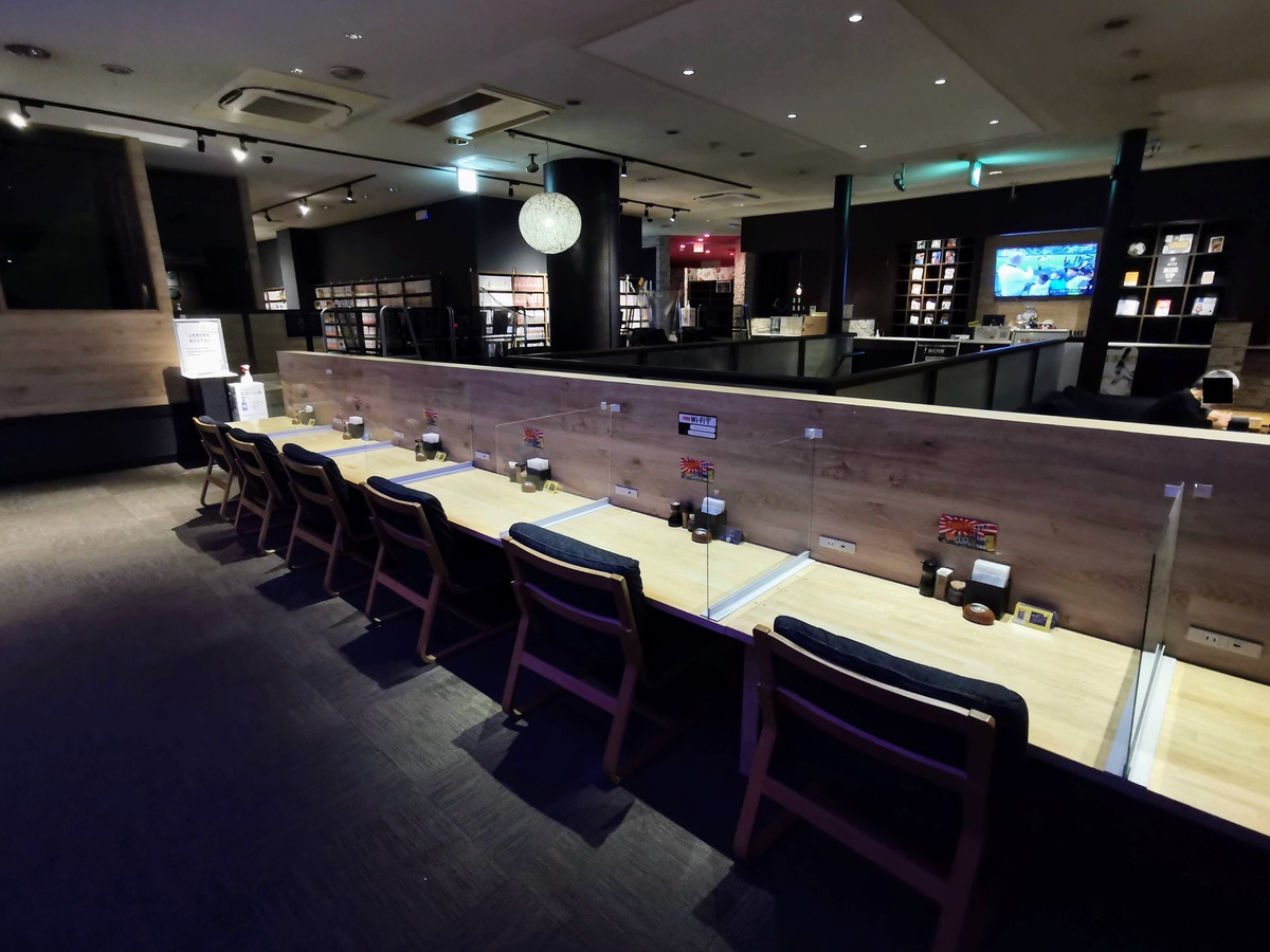 02レストラン.jpg 02レストラン