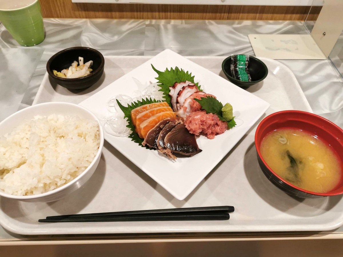 22刺身定食.jpg 22刺身定食