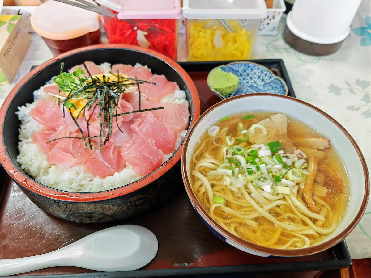 09まぐろ丼そばセット.jpg 09まぐろ丼そばセット