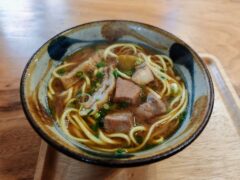 手作りパン&カフェ パネス｜沖縄県与那国島｜ヤシガニ出汁そば